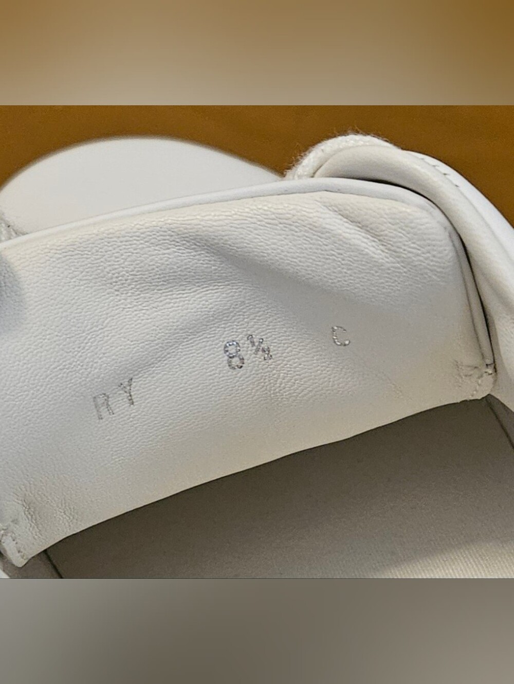 Women's Salvatore Ferragamo White Leather Silver Glitter Size 8.5 - Picture 13 of 16